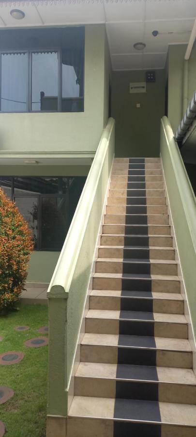 Ocean View Tourist Guest House At Negombo Beach Near The Airport Exterior photo