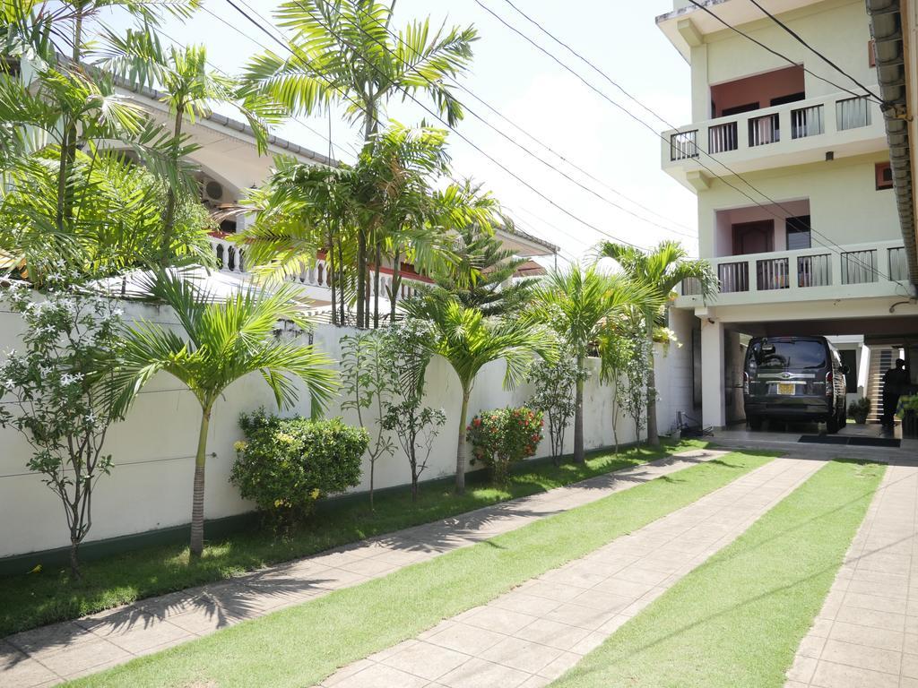 Ocean View Tourist Guest House At Negombo Beach Near The Airport Exterior photo